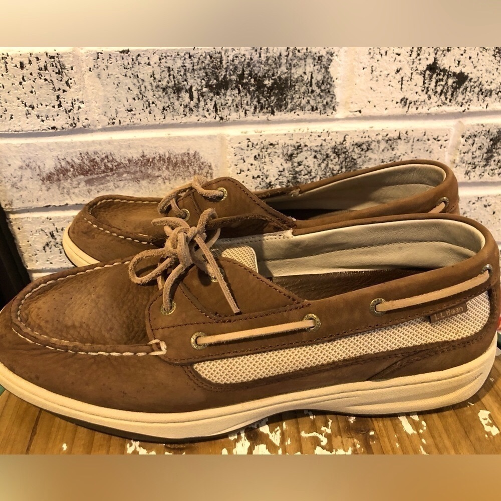 Timeless L.L.Bean Leather Boat Shoes Coastal Casual Comfort Classic Nautical
